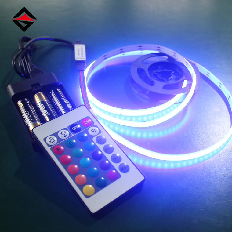 Stráice LED 5V RGB COB le USB cianrialtán agus bosca ceallraí USB 24-eochair