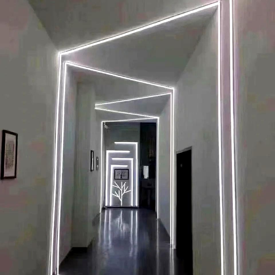 Modhanna chun saol seirbhíse stiallacha solais LED a leathnú